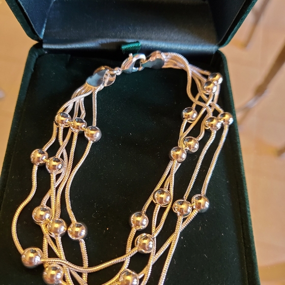 Muktiple chain bracelet - Picture 3 of 3